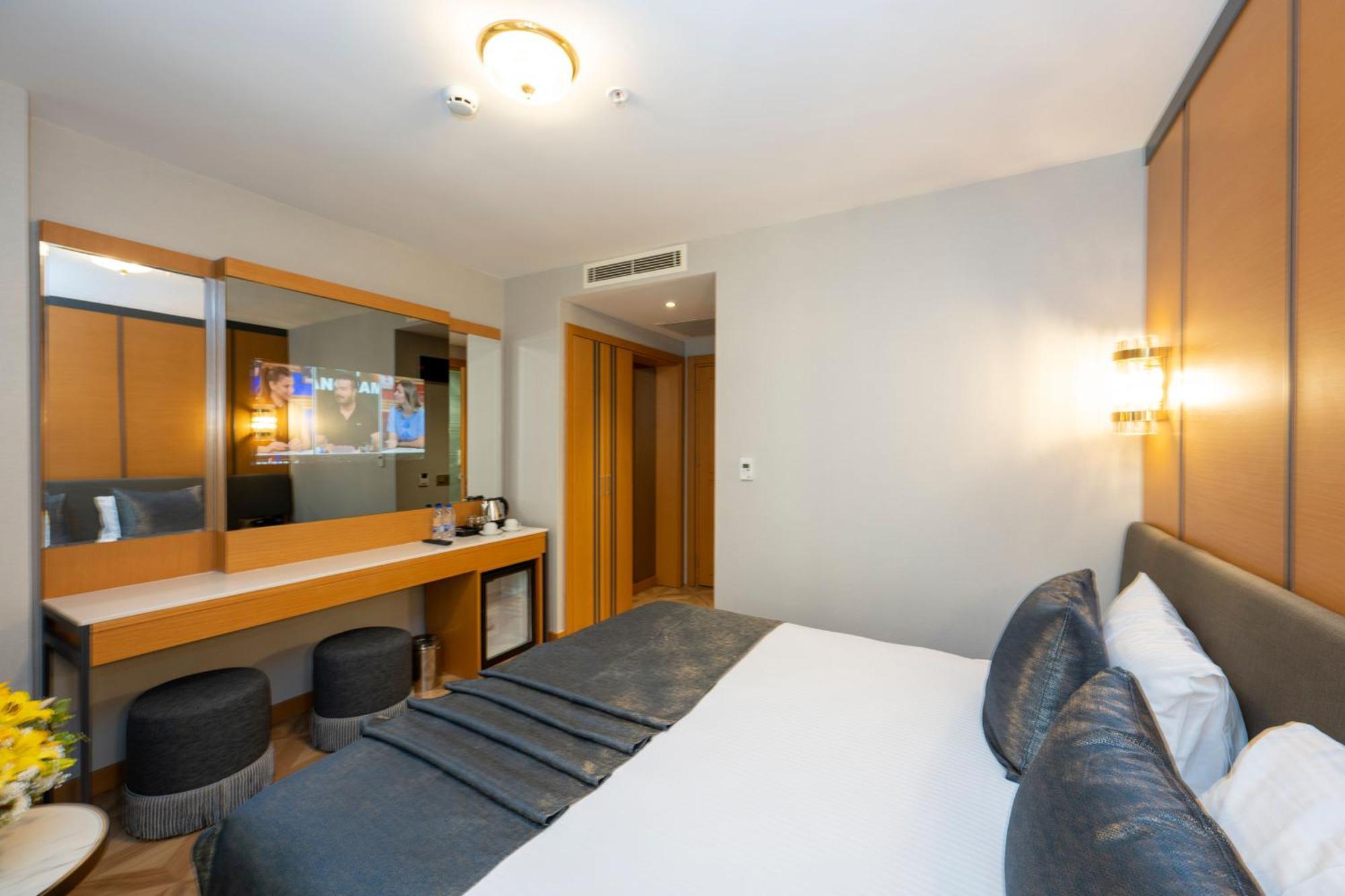 Freya Hotel Istanbul Exteriör bild